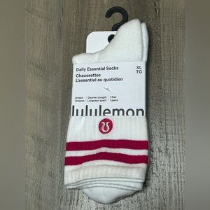 NWT Lululemon Daily Essential Socks Sz XL *quarter length - calypso pink*